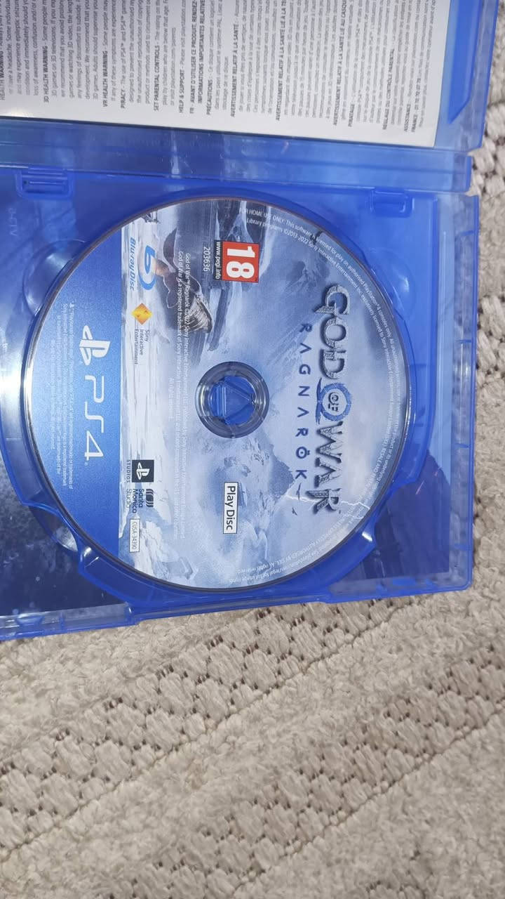 قرص بلي ٤ كود اوف وار ٥ عربيه مدبلجه السعر ٤٠ الف قفل لان نضيفه الله شاهد التواصل ماسنجر او واتساب *********** العنوان الامين الثانيه
