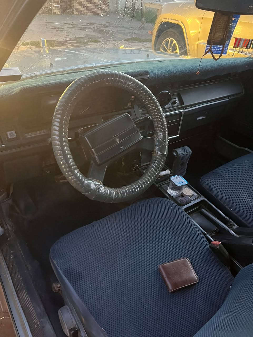 سوبر مديل 85محرك بلادي 2700 حداديه جديده تخم تاير  تبريد شغال جديد زنون السياره ما عايزههه كلشي جاهزه علا آخر حبايه عنوان السياره النجف حي الجامعه السعر 55بيهً مجال بسيط رقم الهاتف ***********
