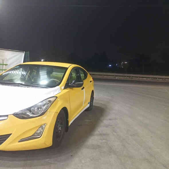 السلام عليكم الانترا وارد امريكي  السياره موديل2013 بأسمي رقم بغداد انكليزي هزه جديده هيئه مصفره  سنويه ل2030حادثهه جاملغ امامي تخم تاير جديد صدر جديد كير محرك مكفولات العنوان بغداد السعر 95للتصال*********** بغداد
