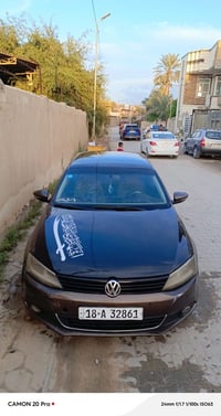 غولف ٢٠١٤ • مكينة ٢٠٠٠ • لون جوزي