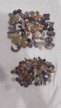 احجار عقيق يماني قديم اليوم وصل من اليمن للبيع 07741787798