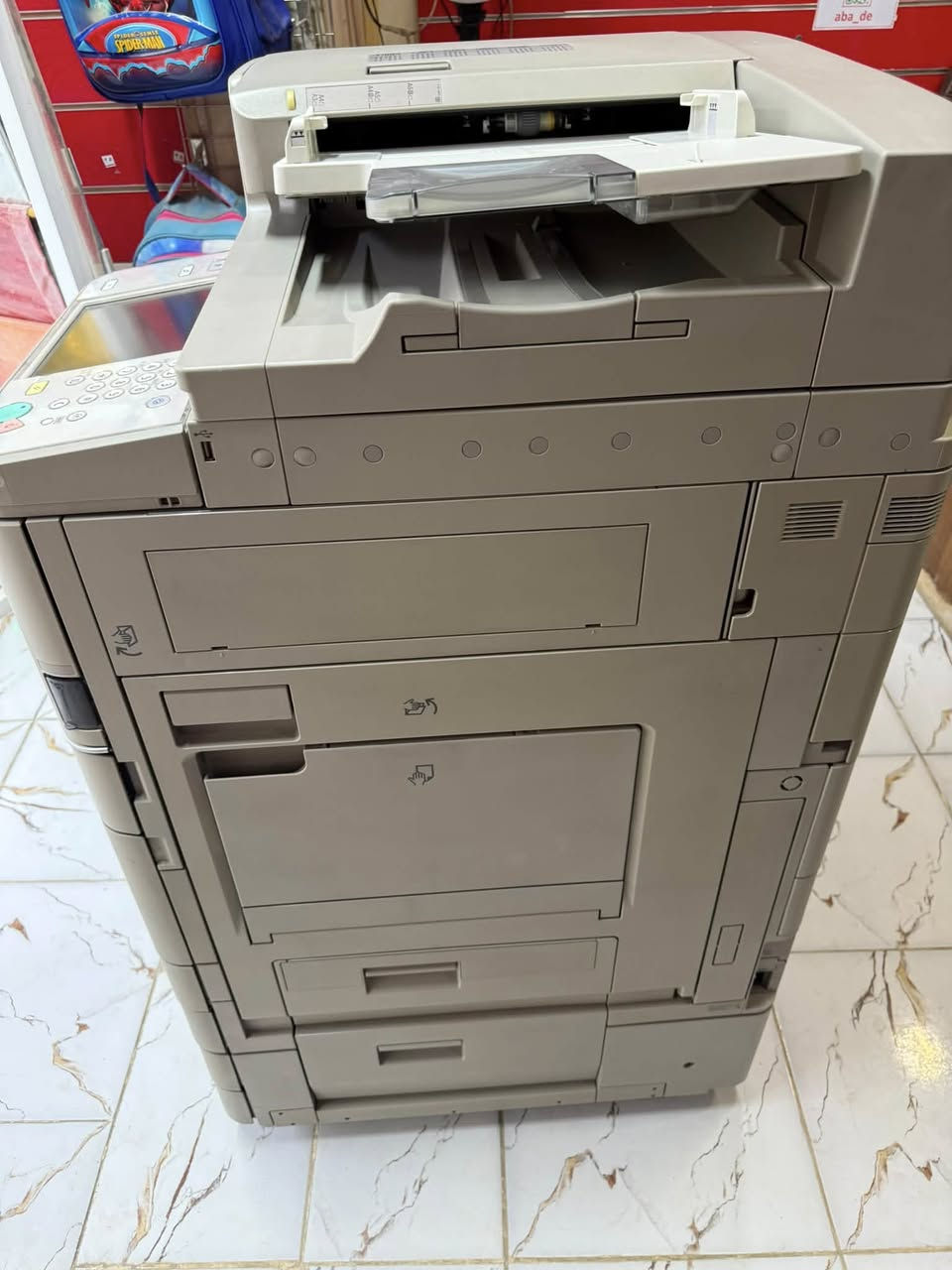 جهاز استنساخ كانون  للبيع
نظيف غير مستخدم كاترجات اصلي 
ما اعرف بيه اخذته قبل سنة وما استعملته 
سعر ٥٠٠ الف 
الديوانية *********** واتساب
