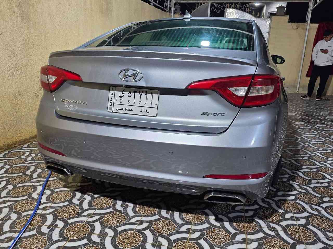 السلام عليكم 
سوناتا سبورت سلفر وارد امريكي موديل 2016 شاشه جبيره نيكلات ويل 17 كروم دعاميات سبورت كشن كهرباء داخلها كله جديد بجم كبس بدون ايرباك كله سليم  ضررها بسيط قبغ الجنطه وشويه بالجامرلغ اثر جراد سياره جاهزه من كل النواحي متصرف عليها ولا فلس رقم بغداد تحويل ثاني تدفئه تبريد حداديه كير مكينه شاصي لغد كله مكفول مكاني ديالى بلدروز ***********
