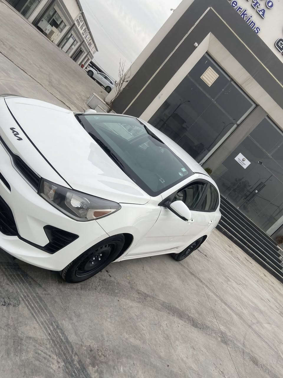 موديل 2022
ماشيه 48
كير ومكينه شرط 
وشرط التحويل 
تبريد تدفئه شرط 
ضرر امريكا بوند + بلعراق صار بيها ٤ قطع صبغ اثر جلوخ بدون دواخل
شاشه كبيره 
انضمه قياده 
#السعر 115 ومجال بسيط للطيبين 
العنوان /موصل حي الزهور 
***********+ وتساب متوفر
