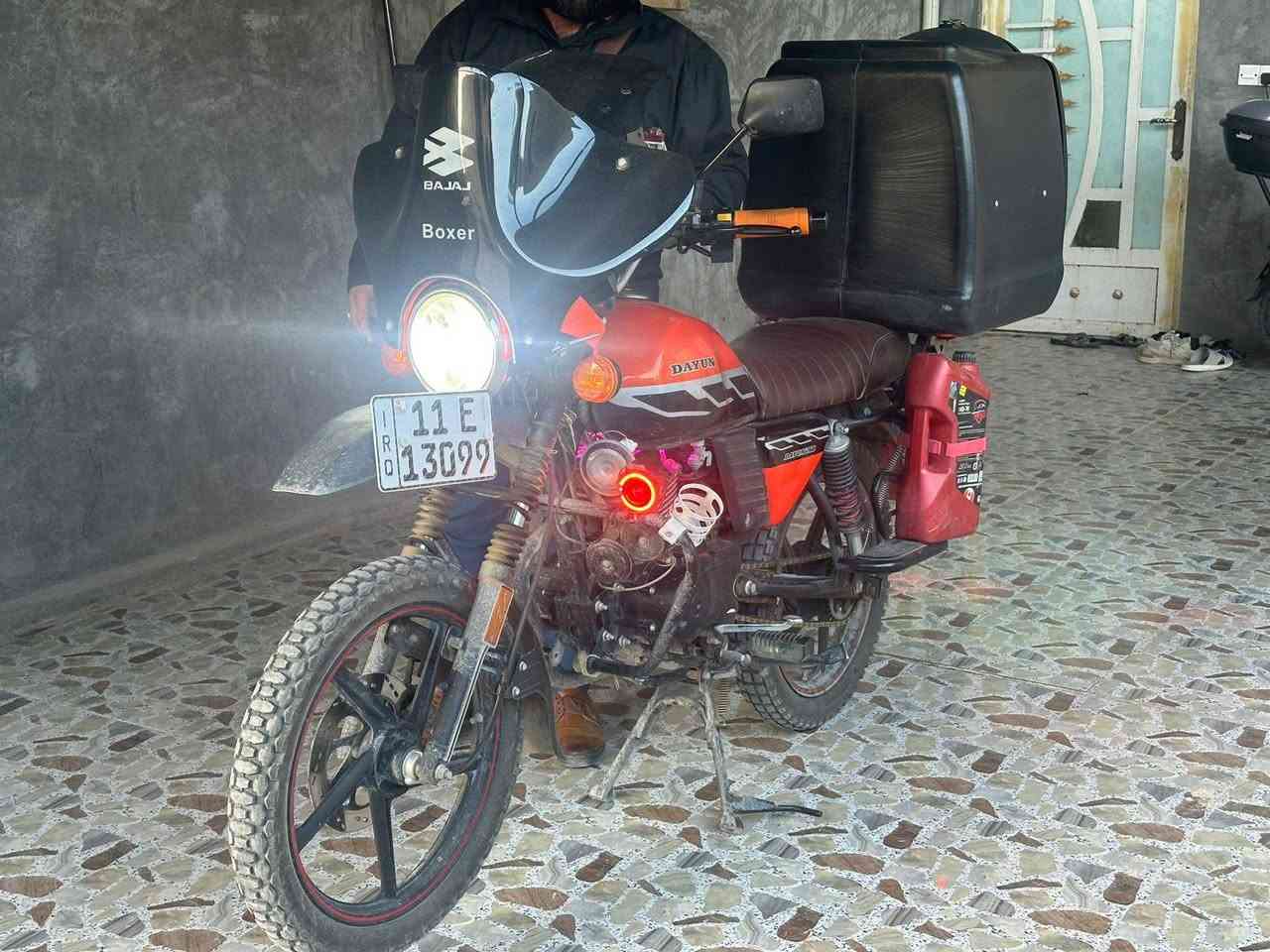 دراجه دايوان جبلي موديل 2023 رقم بغداد باسمي مو باسم الشركه يعني تحويلها مشروع وطني وين ما يعجبك تحول ماشيه 7000 وبعدها كلش جديده وجاهزه بصمه تشغيل عن بعد ولايت زنون وفدراليات وهورنات سيدان  وهواي اضافات بيها
الدراجه جاهزه من كلشي ومكفوله كفاله عامه ما بيها اي نقص
محركها بلادي وكلشي بيها بلادي ومكفول 
مكاني فلوجه حي الشهداء
السعر عالخاص او اتصل والرقم بي واتساب
***********
