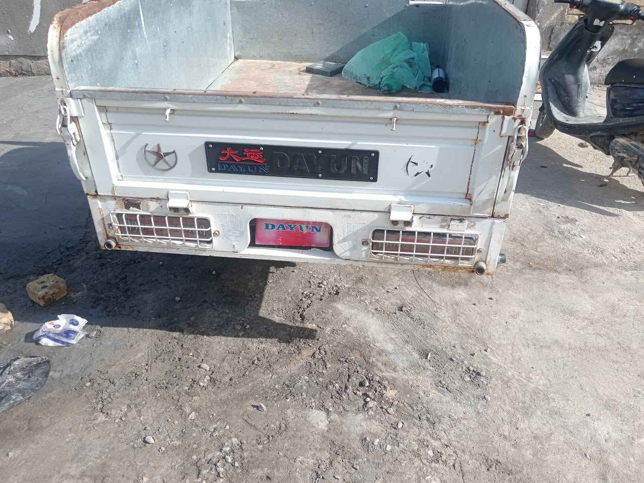 سلام عليكم ستوته للبيع موديل 20اوراق اصولي وكيل بلاديه كلهه غراضهه موجوده شاصي نضيف كهربايات  كامله بيهه دخان قليل سعر 1750وبيهه مجال مكاني ناصريه مركز  ***********
