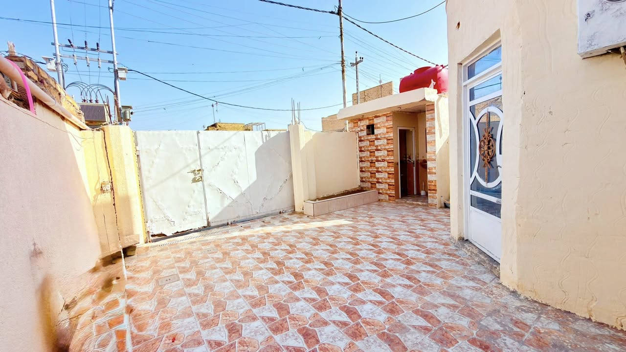 بيت للبيع طابو صرف 150 متر بالعسكري طابقين نظيف جداً فارغ جاهز للسكن استلام مباشر ✅
༺༻༺༻

السعر 74 وبيه مجال بسيط للشراي 

#طابو_صرف بيت حر مامطلوب تحويل مباشر ☑️ 

#الموقع العسكري خلف مدرسة عطاء القاسم ✅ 

༺༻༺༻༺༻

اساس بوكس

بناء طابوق 

منظومة مجاري دفن للبيت بالكامل  

سقف اعكادة جديد ونظيف 

ارضية كاشي درجة اولى 

ازارة بورسلين  

المطبخ جدران سيراميك 

خدمات المنطقة كاملة مجاري مركزية 

༺༻༺༻༺༻

طابقين 

غرفتين نوم 

غرفة نوم طابق اول 

استقبال صالة

مطبخ حار وبارد

مجمع حمام وصحيات داخلي وخارجي

༺༻༺༻༺༻

الطابق الثاني

غرفة نوم صالة مجمع حمام وصحيات 

نظام سويت 

السقف فرشي جديد 

༺༻༺༻༺༻༺༻

#البيت نظيف جداً جاهز للسكن بدون نقص

#فارغ حالياً مباشر المشتري يستلم مفتاح البيت ويسكن ✅

༺༻༺༻༺༻

#مكتب_محمد_الجبوري لبيع وشراء عقارات القاسم

الطابو الصرف والزراعي 

والمقاولات العامة والتصاميم الهندسية

#المكتب_مجاز رسمياً من غرفة تجارة بابل

والمكاتبات رسميه مصدقة لضمان حقوقكم 🫆 

*********** واتساب

*********** واتساب

