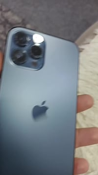 12 برو ماكس مبدل شاشه وبطاريه  ذاكره ٢٥٦  ٢٧٥ الف  07725672696