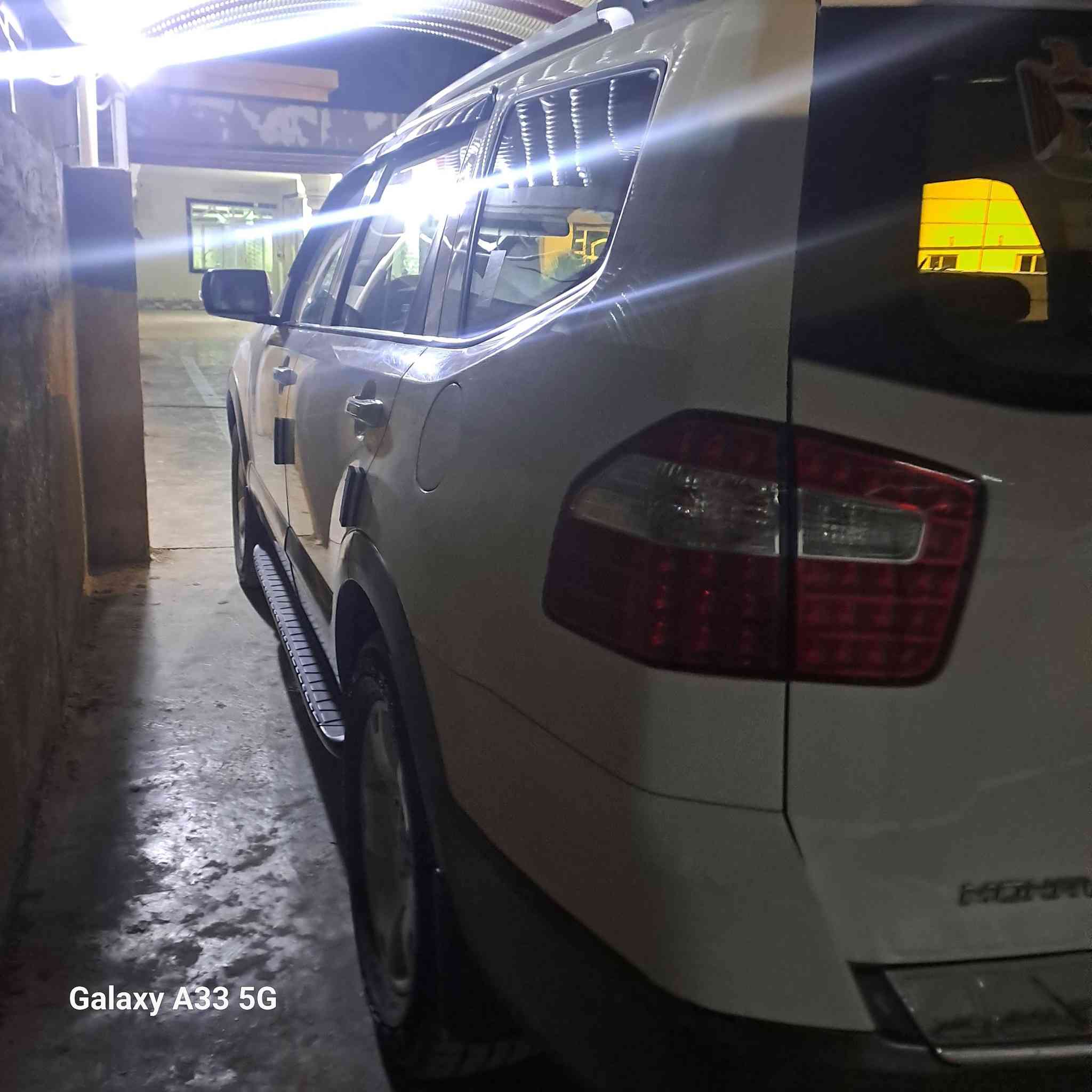 موهافي ٢٠١٣ بغداد ماشية ١٢٤ الف واحد على واحد فول مواصفات تبديل جاملغ الأيمن فقط واصلي اثر طخة بسيطة جدا وباسمي 
السعر ١٧٠ وبيه مجال الاتصال على *********** العنوان بغداد قرب سيطرة العبايجي
