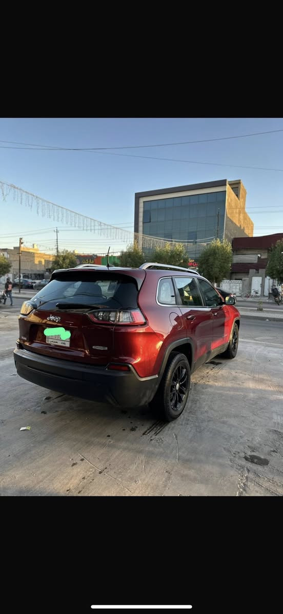 للبيع جيب شيروكي (بزون) فئة لايتود
موديل 2019

محرك 2400 سايد بريك دگمة

ضربتها جانبية باب السائق (ايرباك البردة فقط)

گير ومحرك بلاد واستندر

تبريد ثلج 

سيارة نضيفة جدا

مكان : بغداد سيدية

سعر 125 بيها مجال

***********
