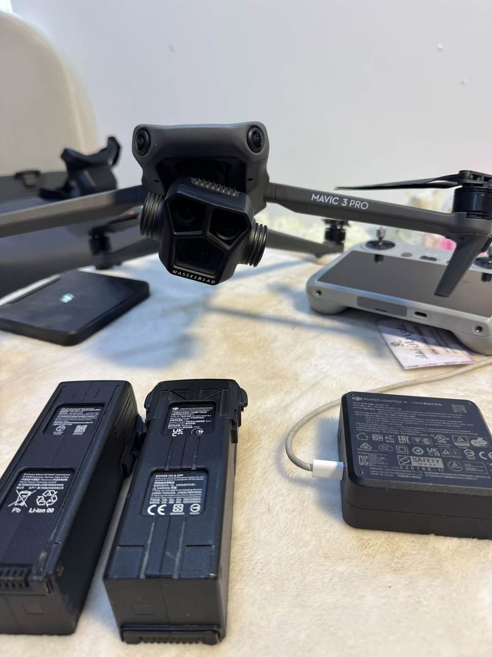 ‏DJI Mavic 3 Pro
📸 مناسب للتصوير السينمائي والإعلانات الاحترافية

✨ المواصفات:
• كاميرا Hasselblad احترافية
• تصوير فيديو بدقة 5.1K
• ثلاث كاميرات بزوم احترافي
• وقت طيران يصل إلى 43 دقيقة
• نظام تفادي عوائق 360°
• بث مباشر بعيد المدى وثبات عالي بالطيران
• مناسب لتصوير الأعراس، الإعلانات، والسفر   

💰 السعر: 20$
📞 للحجز والاستفسار: ***********
