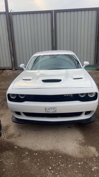 جالنجر 2023 Sxt حادث  جاملغ بنيد  ماشية2000mi  بدون رقم    السعر 175وب...