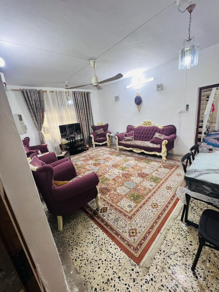 سلام عليكم على بركت الله 
✨يوجد دار للبيع
 ✨موقع العزيزيه فلكة انس شارع زاكور
✨مساحة (225)م
✨جاهز السكن طابقين 
✨متوفر كل الخدمات 
الاستفسار….
مراجعة مكتب عمار احمد للعقار 
التصال…
***********
***********
