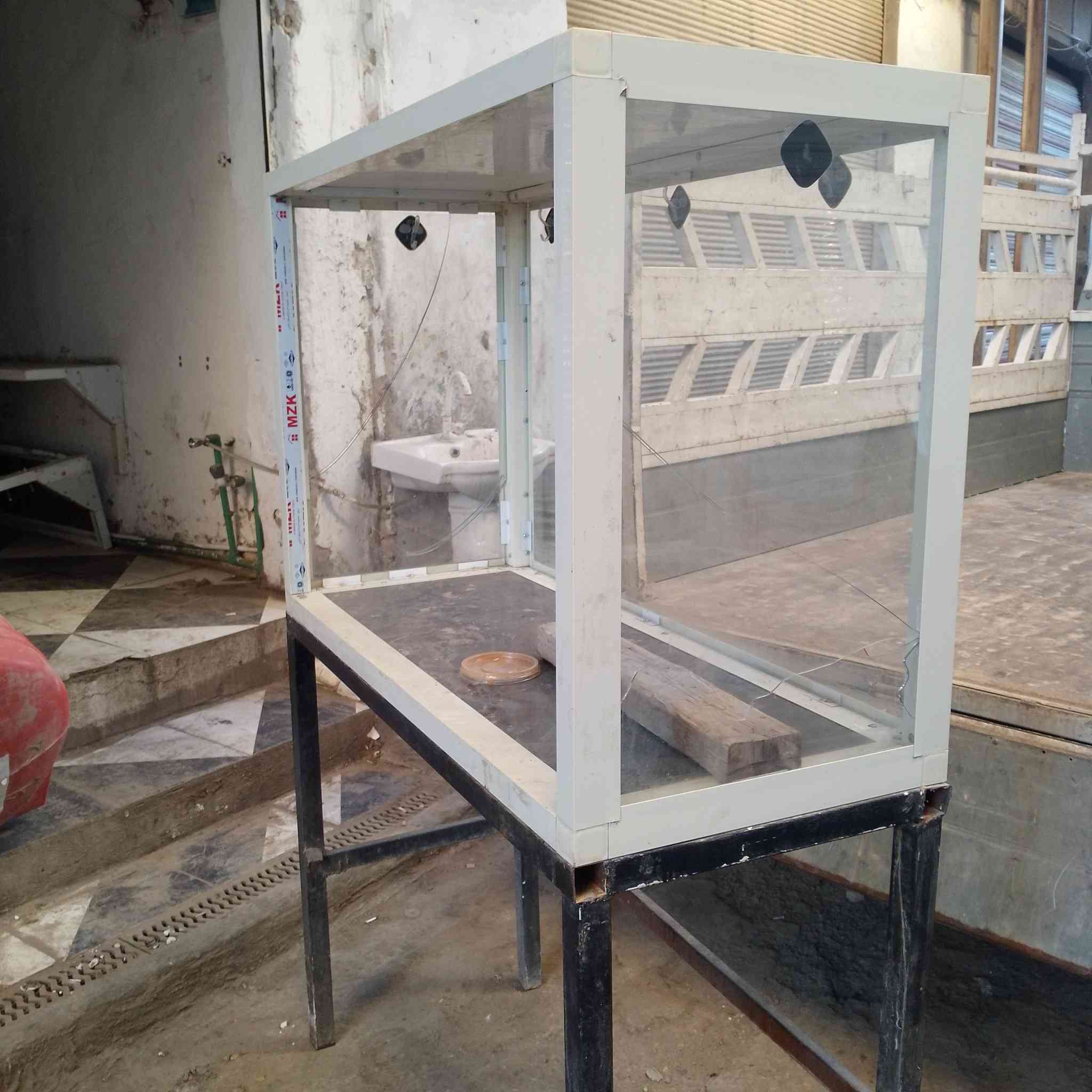 سلام عليكم غراض كافتريه للبيع التواصل ***********
