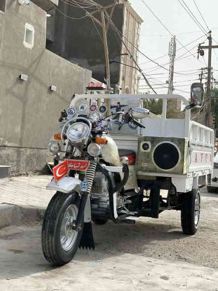 سلام عليكم ستوتة للبيع مكاني ناصرية مركز السعر 2500 وبيها مجال المحرك برغي ما مفتوح بي موديل 2021 أوراق اصولي هاذة رقمي *********** خاص مفتوح
