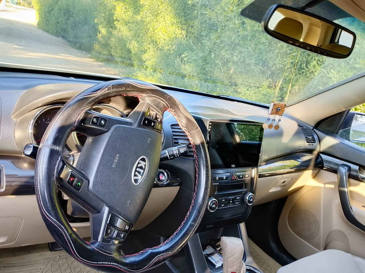 السلام عليكم .
كيا سورنتو موديل ٢٠١١ وارد امريكي رقم واسط مشروع وطني انكليزي باسمي سنويه لحد ٢٠٢٩ هزه جديده .
٧ راكب لون بيجي .
مكينه ٢٤٠٠ دوش فول مواصفات ما عدا الفتحه تشغيل بصمه البيبان بصمه تحكمات جهتين حساس خلفي كاميرا شاشه عملاقه اشاير بالمري فورويل نضام
البانزين الايكو الاقتصادي مانع انزلاق ويل كب كشنات كهربائيه داخل صاج هواي مواصفات بيها مكينه وكير خير من الله تبريد قطعتين ثلج تخم تاير جديد كهربائيات كلهه شغاله السياره ع وضع الشركه لا تچطيل ولا تحوير كله بلاد  دينار ما تصرف عليهه .
السعر 154و بيهه مجال قليل للشراي 
*********** ميسان العماره مركز المدينه .
