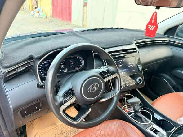 توسان امريكا سياره كلين مكفولة من كلشي سياره بسمي العنوان بغداد السعر 200وبيها مجال رقمي ***********
