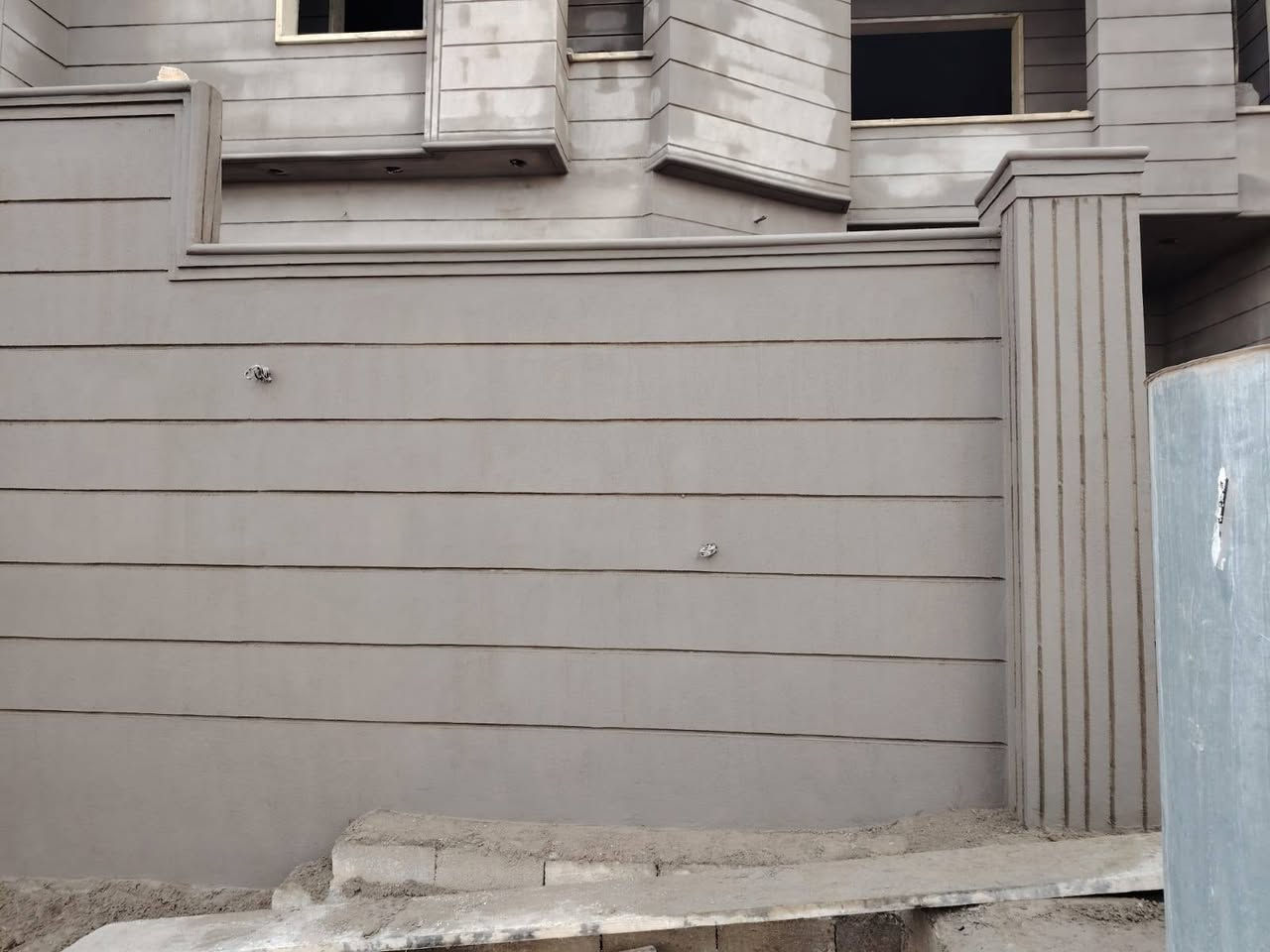 لسنى الوحيدين لكننى الافضل
لبخ سمنت درجه اولى
لبخ عدل ونقش ملكي 
اسعار مناسبة  وشغل درجة اولى 
متواجدين في العلم  وتكريت والرزق على الله 
***********
