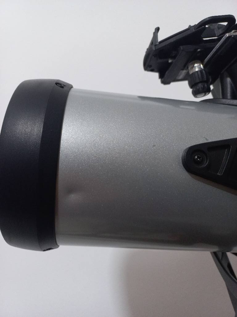 تلسكوب للبيع 

- تلسكوب CELESTRON StarSense 114AZ 

- نوع التلسكوب: عاكس نيوتوني (Newtonian Reflector)

- المواصفات الأساسية
قطر العدسة (Aperture): 114 مم (4.5 بوصة)
البعد البؤري (Focal Length): 1000 مم
النسبة البؤرية: f/9

-العدسات العينية (Eyepieces)

العدسة الأولى:
البعد البؤري: 25 مم
التكبير: 40×

العدسة الثانية:
البعد البؤري: 10 مم
التكبير: 100×

عدسة بارلو (Barlow): تكبير 2× (تضاعف التكبير)

-السعر 280 الف وبي مجال حلة, بابل


**إذا كنت صاحب هذا الإعلان وتريد حذفه لأي سبب، رجاءا أرسل رسالة إلى الدعم الفني**