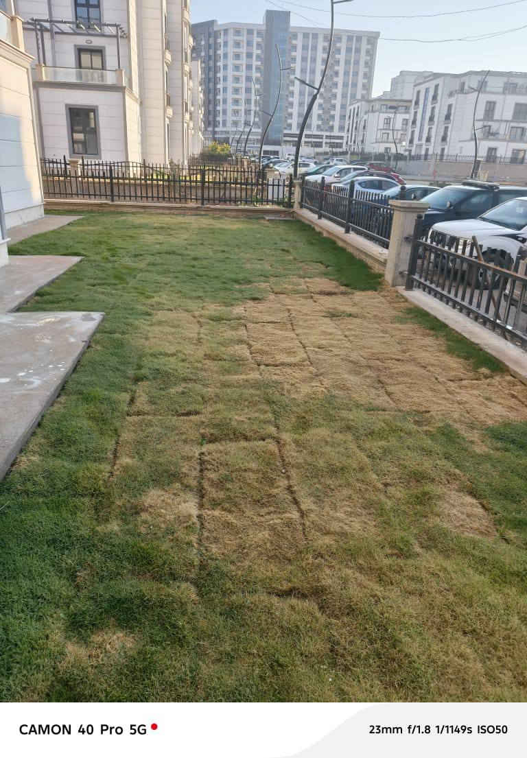 يوجد كادر مختص بترتيب الحدائق في اربيل وجمع الدوار *********** اربيل_مجمع_الزيتون_ستي_السكني
