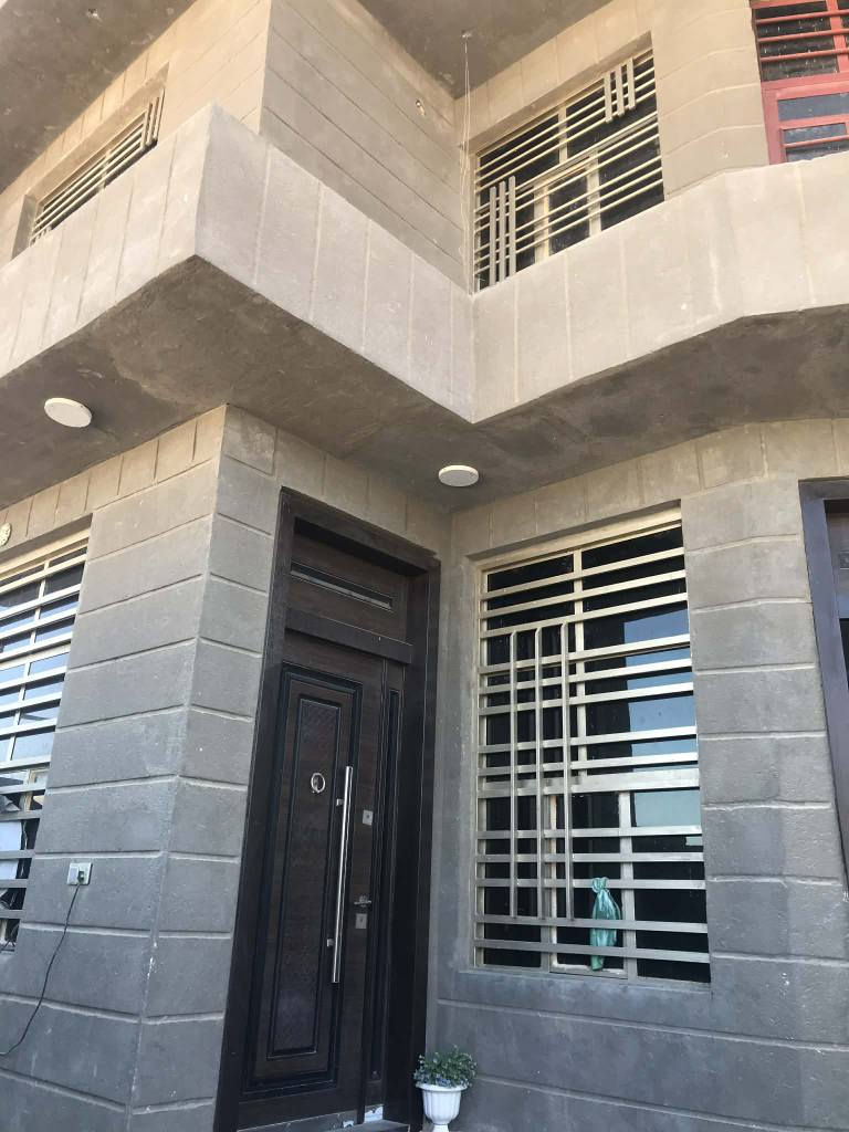 منزل للبيع قرب الامام بكر وقرب جامعه بابل طابقين مساحه 250طابو زراعي سند25  سعره 185 وقابل للتفاوض حلة, بابل


**إذا كنت صاحب هذا الإعلان وتريد حذفه لأي سبب، رجاءا أرسل رسالة إلى الدعم الفني**