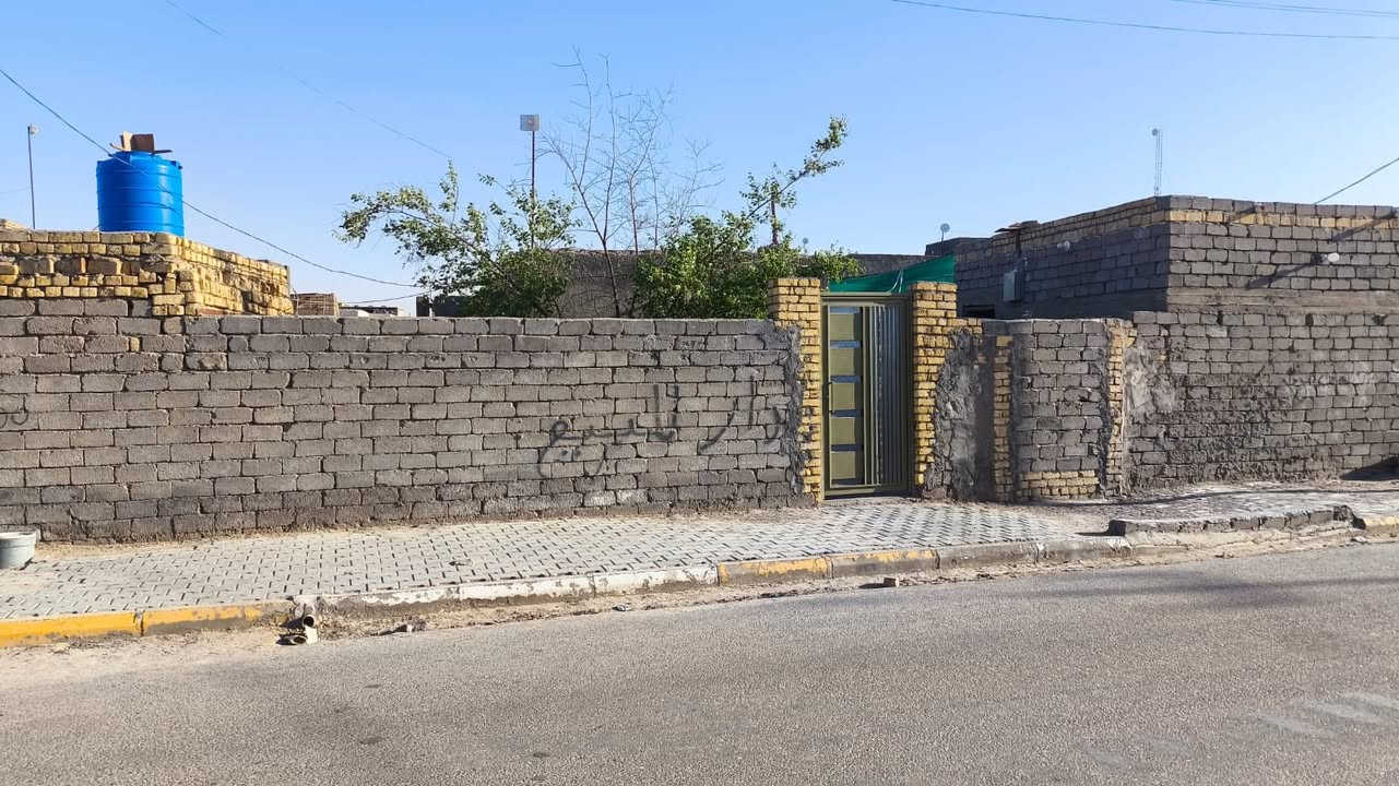 اللهم  صلِ على محمد وآل محمد 

🏠 بيت ركن على شارعين للبيع 

📍حي الزهراء الصوب الصغير / شارع الحسينية قرب اسواق سعود ال حلو 

📐 المساحة 340 متر 

حي زراعي فيه كافة الخدمات (ماء ، كهرباء ، تبليط )

يحتوي على ثلاث غرف + مطبخ + براني + صالة + حمامات 
 
للأستفسار: الاتصال على الرقم  
*********** (ابو حسين ) 

عقارات القادم للبيع السريع
