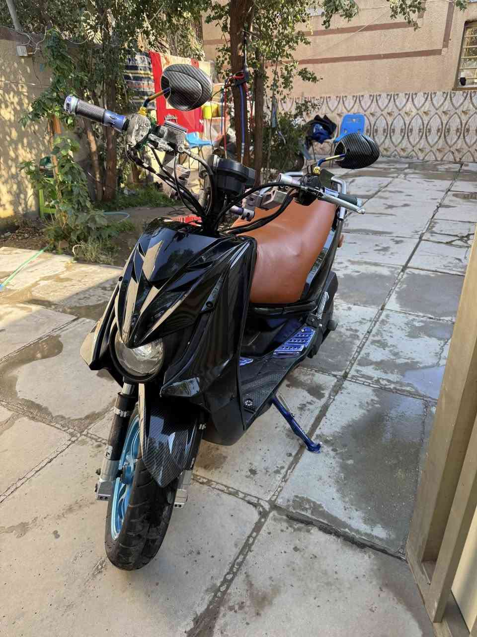 السلام عليكم ورحمة الله وبركاته 
دراجه سكنز جبلي مزوده برغي مامفتوح من المكينه 
صالنصه رياضي ستيرن رياضي كفرات رياضي معدل شلعه تخبل مناقصها شي مكاني بغداد الشعله 
***********
