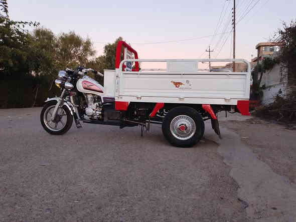 سلام عليكم ستوته للبيع اي  عيب ما بيه كهربائيات شغله ركبه شرط محرك شرط موديل 2023 السعر مليون و 400 وبي مجال بسيط عنواني كركوك وهذا رقمي***********
