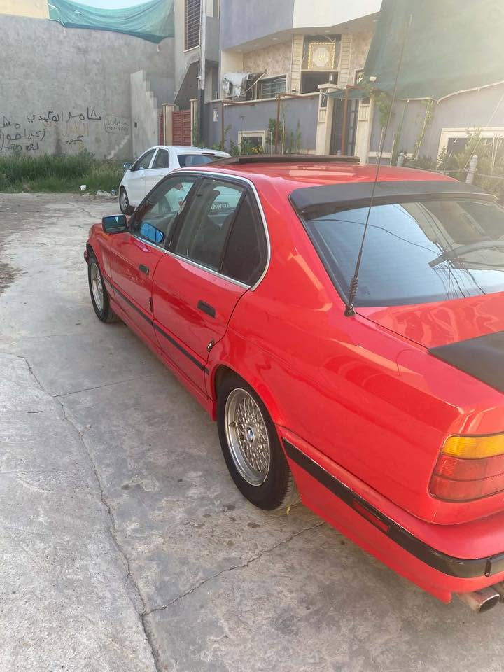 سلام عليكم BMWللبيع 525 كبس دجتل كير عادي مديل 91محدث94بدون صبغ فقط بوند وجاملغ جارد السعر55بي مجال اثر دخان بدايه التشغيل 
***********
