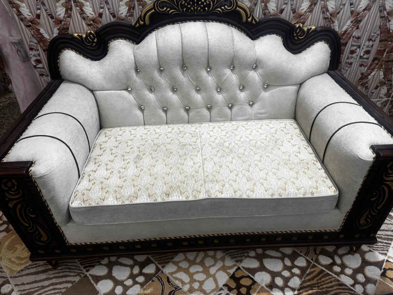 السلام عليكم تخم ملكي البيع جديد ونظيف جدا! المكان في واسط الكوت ***********
