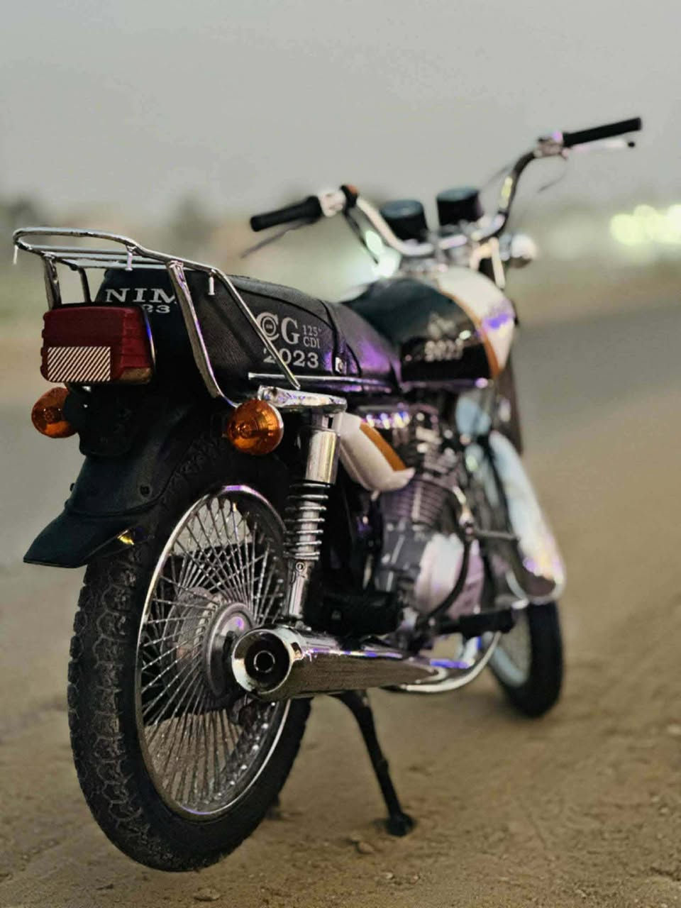 السلام عليكم دراجه اربعه كير نامه برو
مديل 23 كفاله عامه اوراق سعره 575وبيه مجال لتواصل ع هاذه رقم  ‏‪***********‬‏
