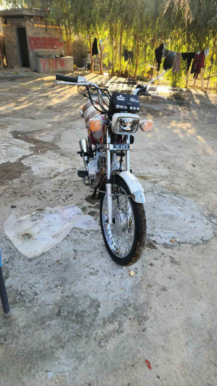 السلام عليكم نامه شلامجه اصلي كلك 2022كفاله عامه دراجه جاهزه من كلشي كهربائيات كامله مبدل بيه ولفات السعر 500وبيه مجال حك الجيه كربلاء طوريج 
***********
