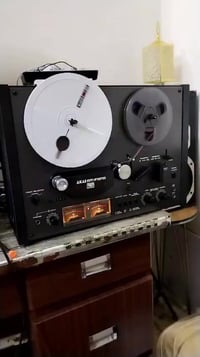 مسجل بكرة • اكاي 4000D • نظيف