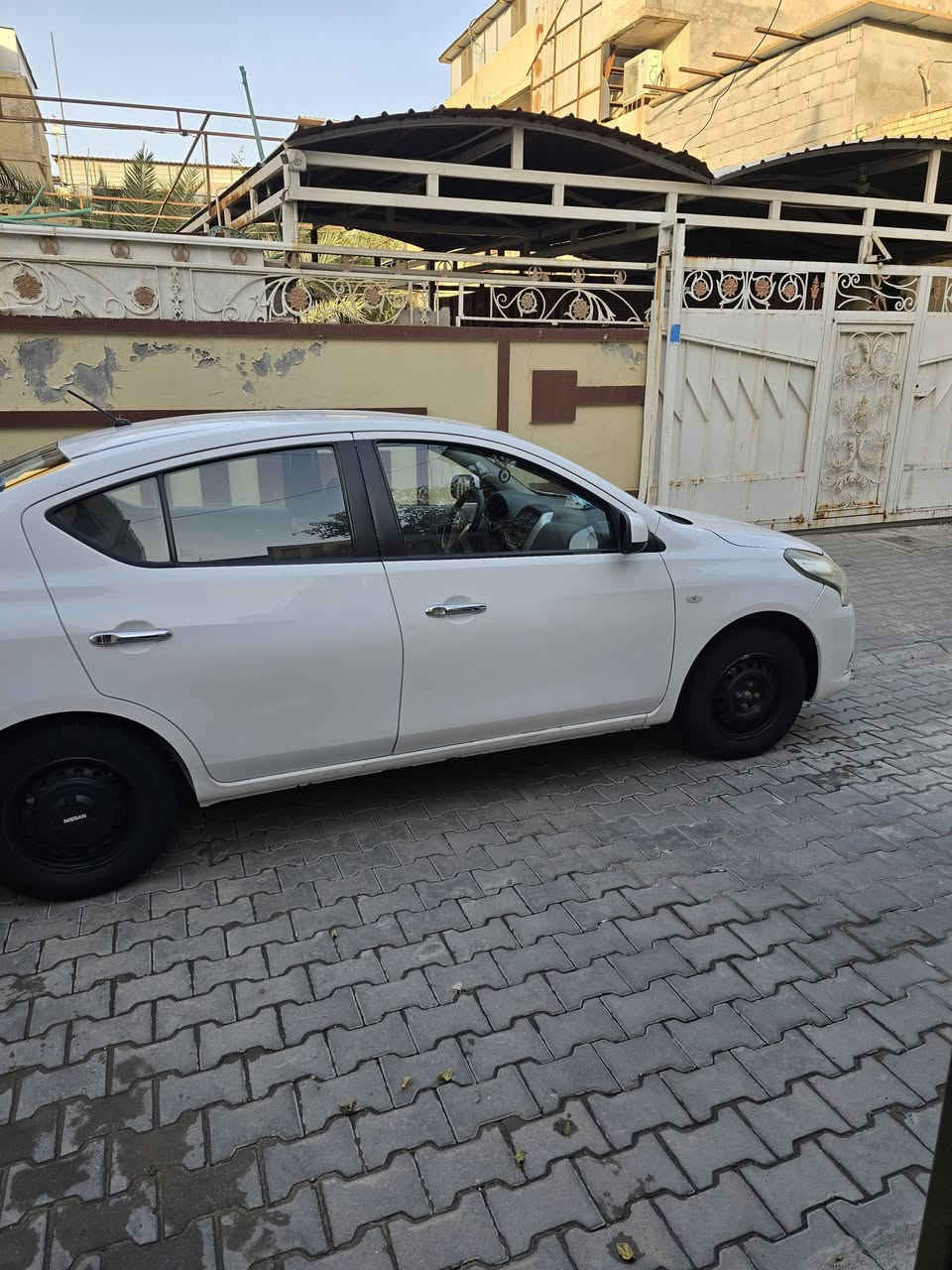 سلام عليكم نيسان سني هندي مديل 2019رقم سلمانيه كفاله عامه تريد وكاله تريد تحويل سياره جاهزه  البصره الجزائرسعر 105وبيه مجال رقم الهاتف ***********
