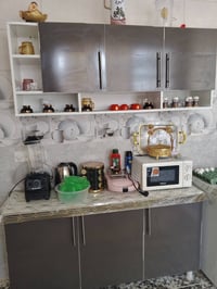 كاونتر خشب لبيع جديد استعمال قليل وغساله اصليه ياباني لبيع 07874986062