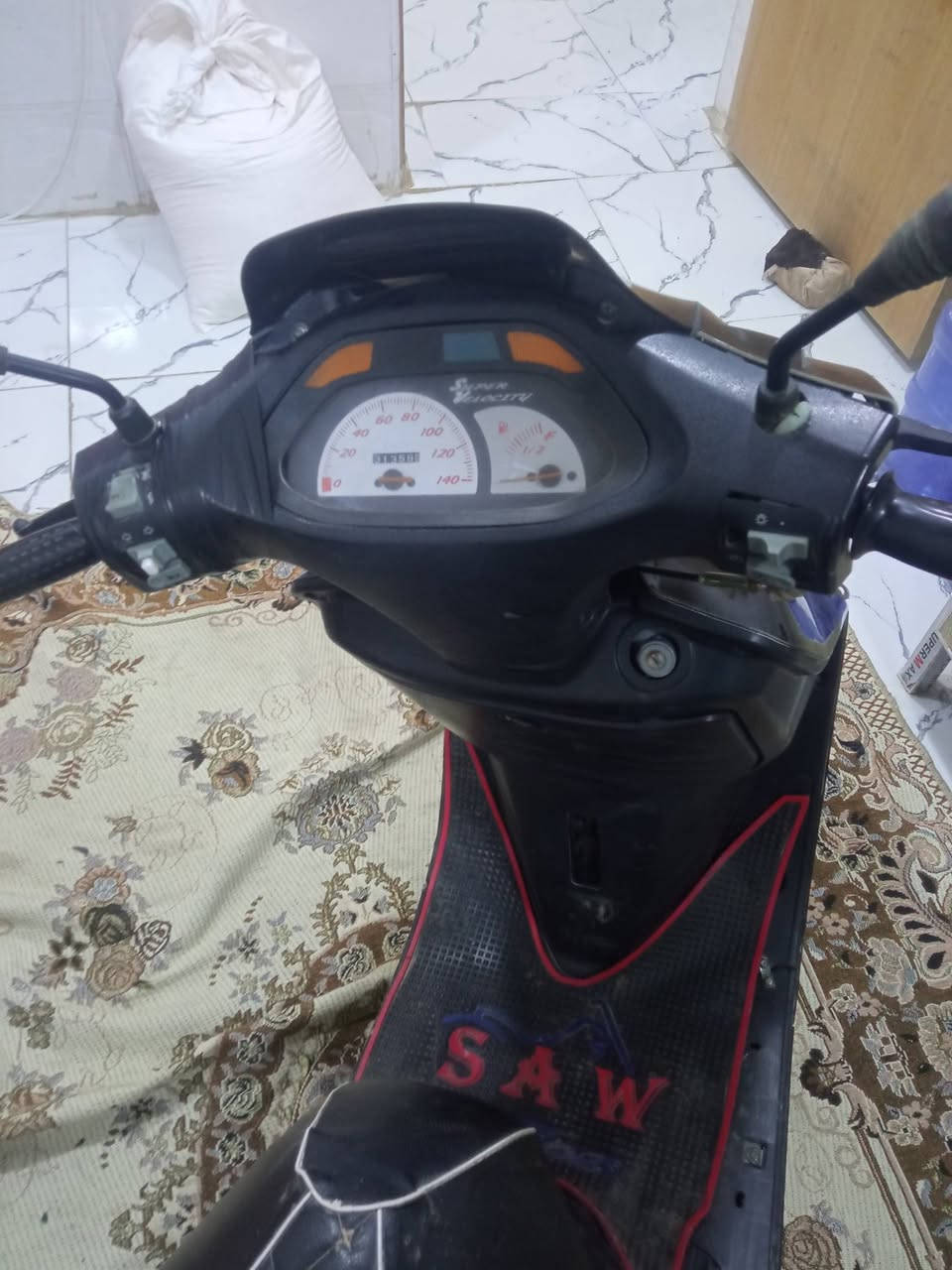 السلام عليكم فراشه للبيع فحل نظيفه كلها شغاله وما مفتوحه بس بيها شويه مالتها الكفر نتضرر السعر 300 وبيها مجال بسيط العنوان حله شارع 80 قرب الساده ابو خطه ***********
