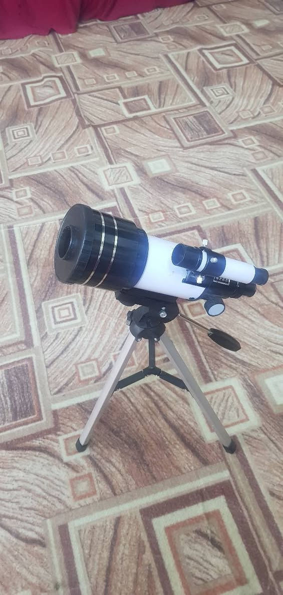 السلام عليكم اخوان ناظور تحفه جديد غير مستخدم للبيع يوجد توصيل
***********
