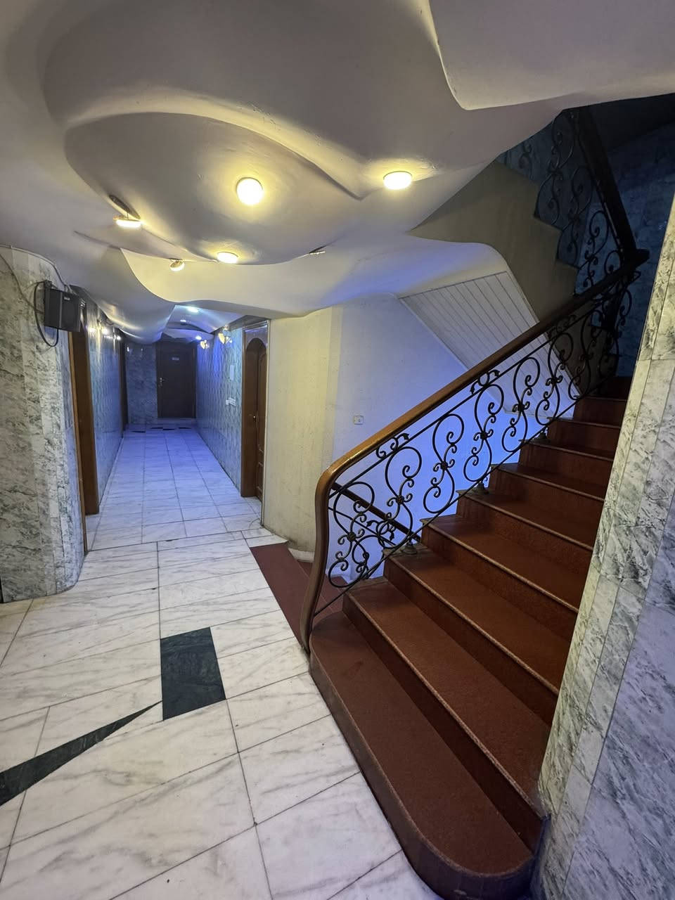 فندق ال حران  السياحي
مجهز بكافه وسايل الراحه  جاهز للحجز حملات ونفرادي وبسعار مناسبه بمناسبه اعياد راس السنه
للتواصل ***********
***********
@الجميع
