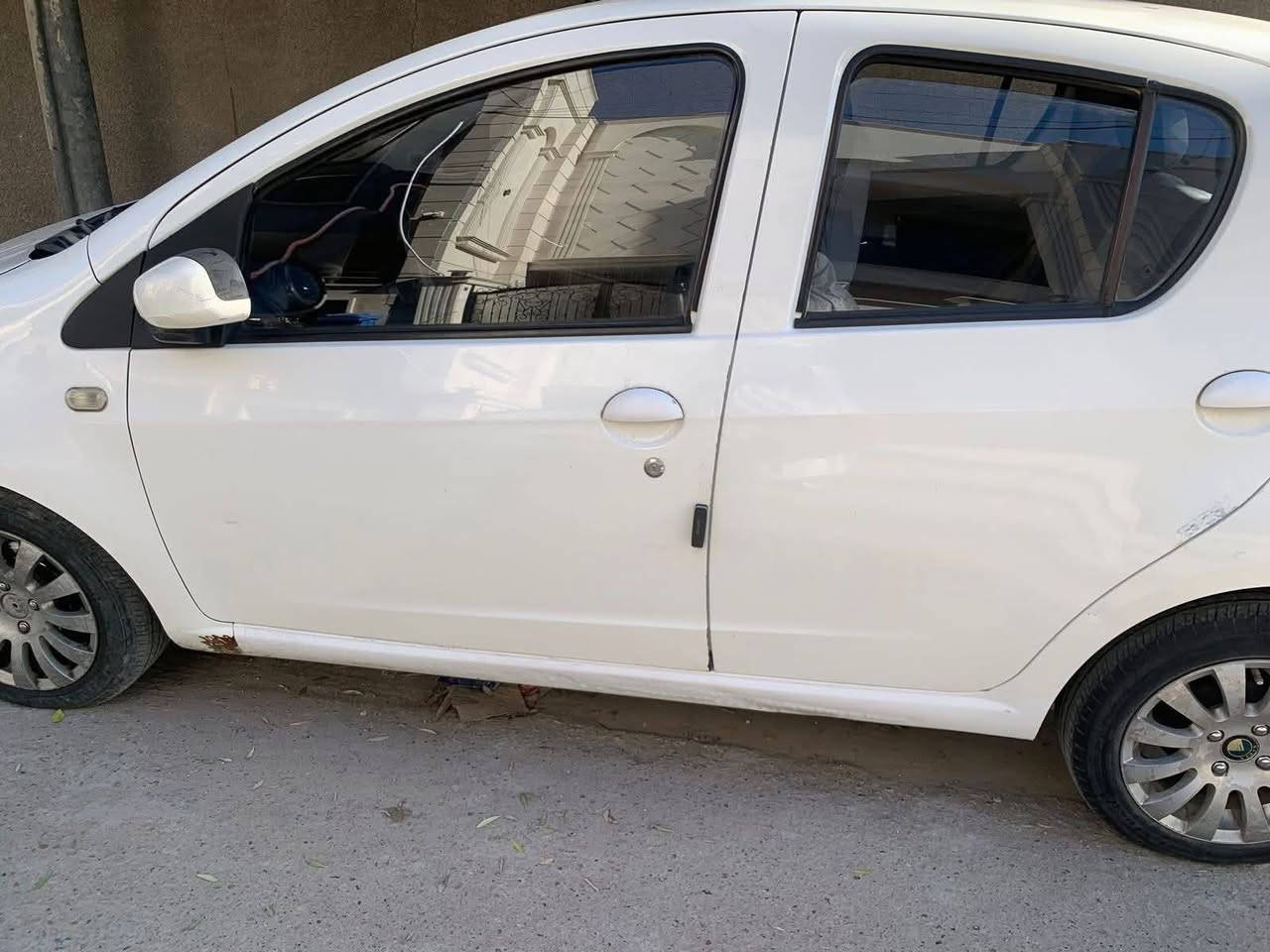 السلام عليكم باندا جيلي ٢٠١٢ للبيع مكفولة مكينة وكير وحدادية تبريد خير من الله سيارة مال بيت الله شاهد بأسمي سنوية وهزة جديدة ورقم انكليزي جديد ،تحويل مباشر .
رايدها ب٥٥ وبيها مجال ، المكان بغداد.
للأتصال : ***********
