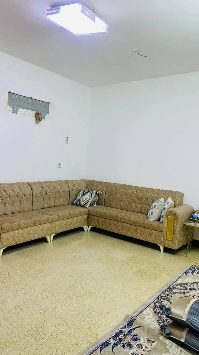 مستعجله علبيع جدا جدا ديوان كامل ونضيف سعره 200قفل قفل الشراي يراسلني واتساب ***********
