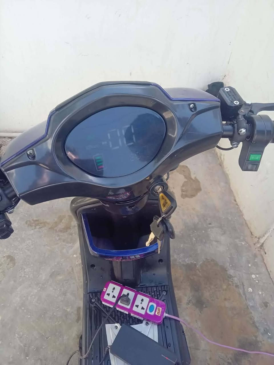 باسكيل شحن للبيع يحتاج بطاري وايحتاج تصليح وايرت باقي كول شرط فحص سعر 60


**إذا كنت صاحب هذا الإعلان وتريد حذفه لأي سبب، رجاءا أرسل رسالة إلى الدعم الفني**