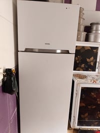 ثلاجه • مستعمله قليل • بيه مجال