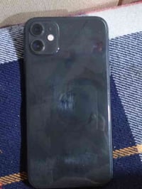 آيفون ١١ • ٦٤ • بطارية ٧٨