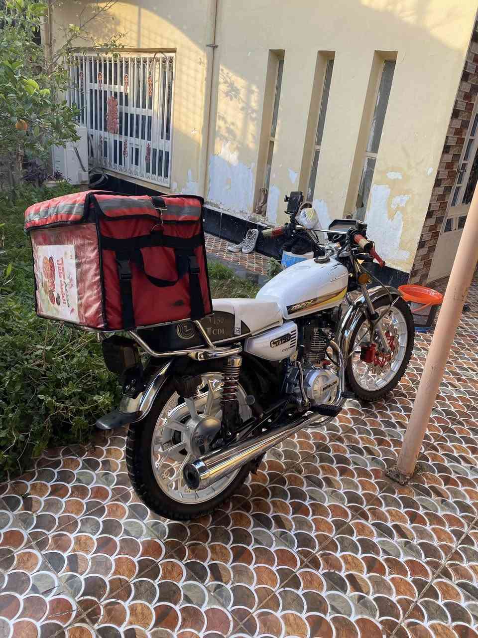 سلام عليكم سونلك موديل ٢٤ كاملة مكملة من كل النواحي مراوس بوكسر ١٨ او ١٩ مكان ديالى بعقوبة اي ستفسار ***********
