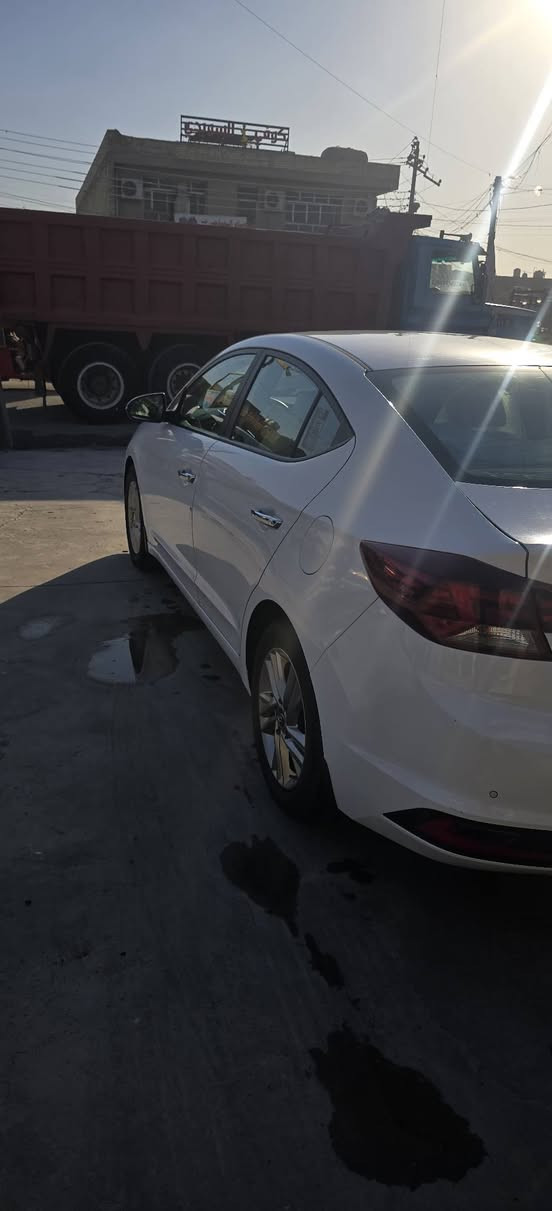 سلام عليكم النترا خليجي 20 مكينه 2000 دوش بيه حالوب خفيف وطخه كد اصبع ولباقي مكفول ماشيه 46 رقم بغداد بسمي السعر 160 رقم الهاتف ***********
