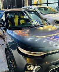 كيا سول موديل 2020 السياره فول من عدا الفتحه  ١:كرسي كهرباء  ٢:كشنات ت...