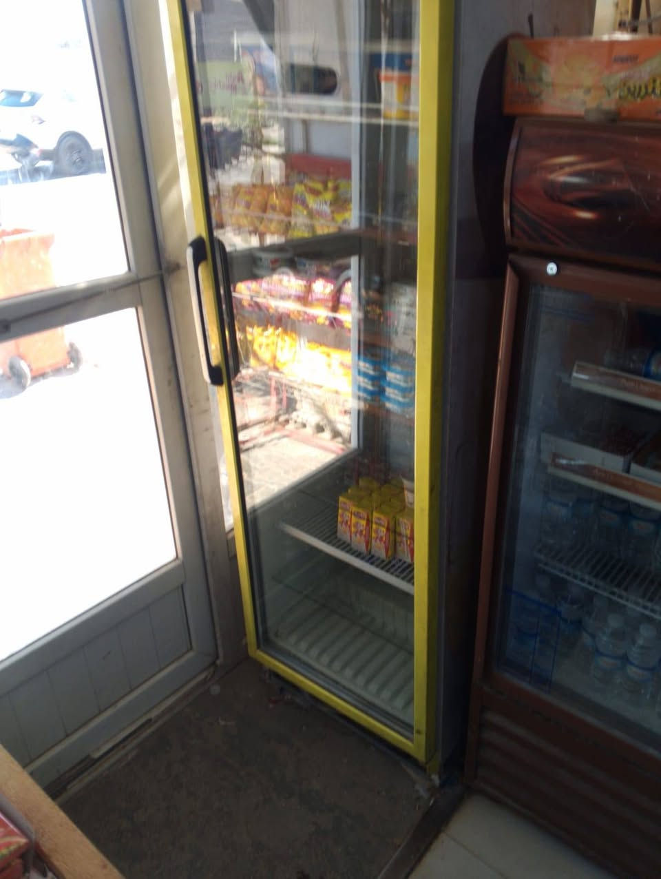 السلام عليكم
اسواق للبيع موقع تجاري ممتاز مقابل مدرسة الحرائر للبنات ؛ حي الحر شارع المستوصف ؛ والشغل خير من الله عالشارع العام ؛ وسبب البيع بسبب عدم التفرغ ؛ المحل باسم ( اسواق هشومي ) للاستفسار ؛ الاتصال على رقم ***********
