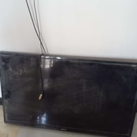 هاي بلزمه حجم 42بس صوت مابيه تشتغل وريمون هم مابيه بدون نت  البيع  طين...