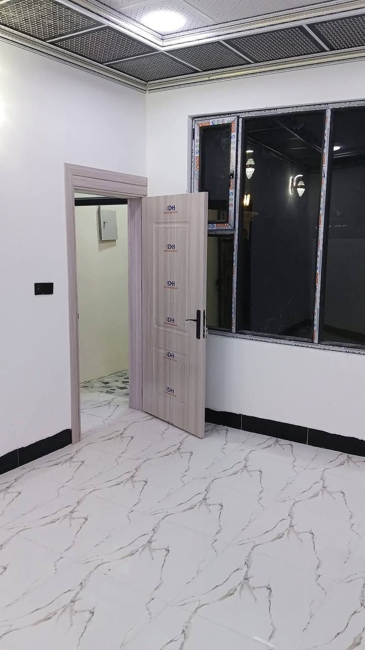 سلام عليكم بسعر مناسب للبيع بيتين كل بيت مساحه 100متر جديد صفر مامسكون فول سراميك نضام تبريد مركزي واجة فلين تركي ابواب تركي عنوان كركوك حي بدر فرع لحم بعجين الماسه  السعر 39بي مجال تواصل ***********
