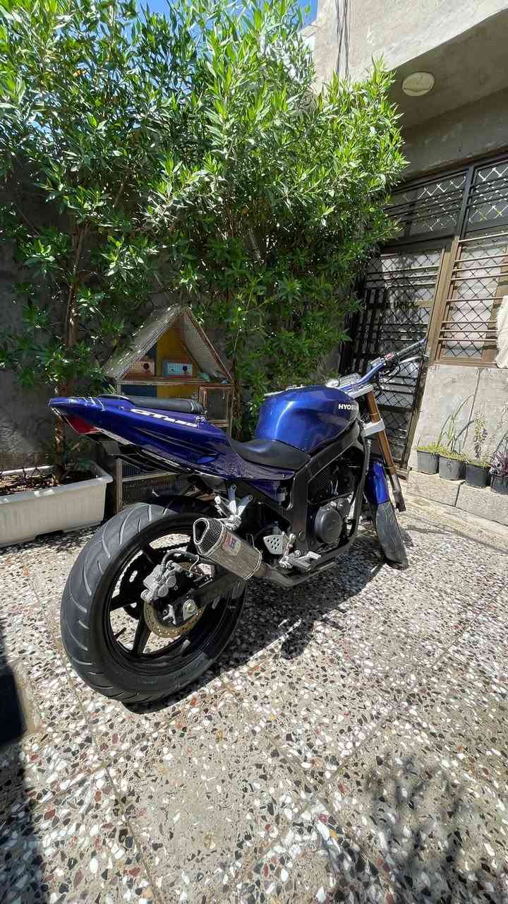 بسم الله الرحمن الرحيم
Hyosung GT250
محرك 250ccثنائي 2سلندر 30 حصان
سرعة 160-180
سحب ممتاز وثبات عالي بالطريق
رياضية بلون ازرق Sport
اكزوز رياضي 
مكينه مكفولة اوراق كاملة
صناعه كوري المنشأ دراجة مفولة ما شاء الله 
السعر (13 ورقة) وبيهه مجال للطيبين ولشراية
المكان بغداد الجديدة


**إذا كنت صاحب هذا الإعلان وتريد حذفه لأي سبب، رجاءا أرسل رسالة إلى الدعم الفني**